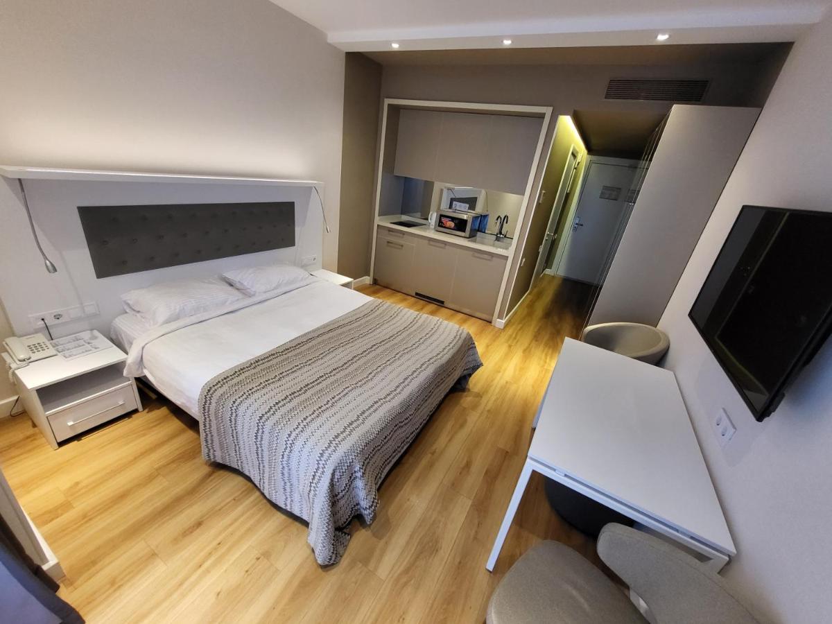 Black Sea Apartments Alliance Palace バトゥーミ エクステリア 写真