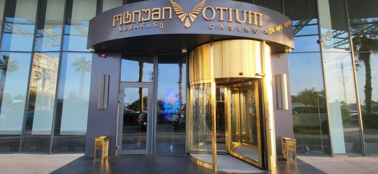 Black Sea Apartments Alliance Palace バトゥーミ エクステリア 写真