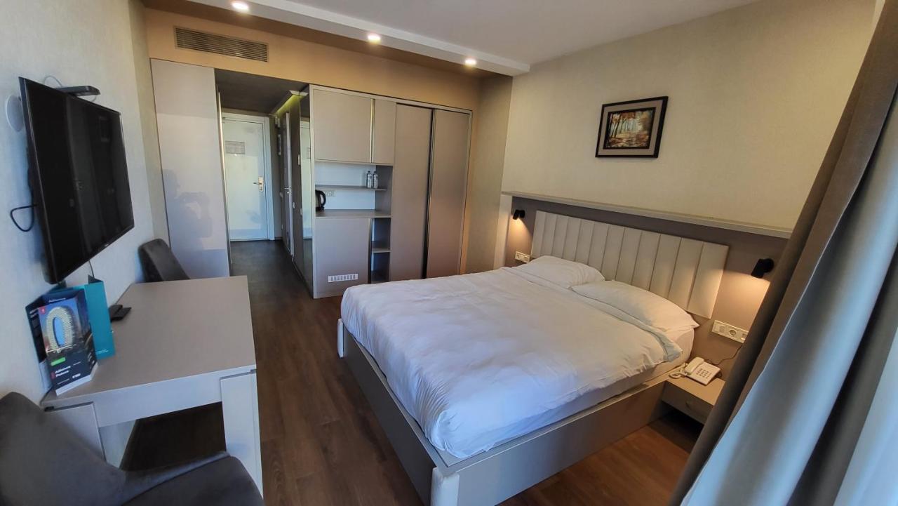 Black Sea Apartments Alliance Palace バトゥーミ エクステリア 写真