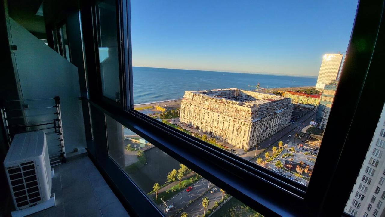 Black Sea Apartments Alliance Palace バトゥーミ エクステリア 写真