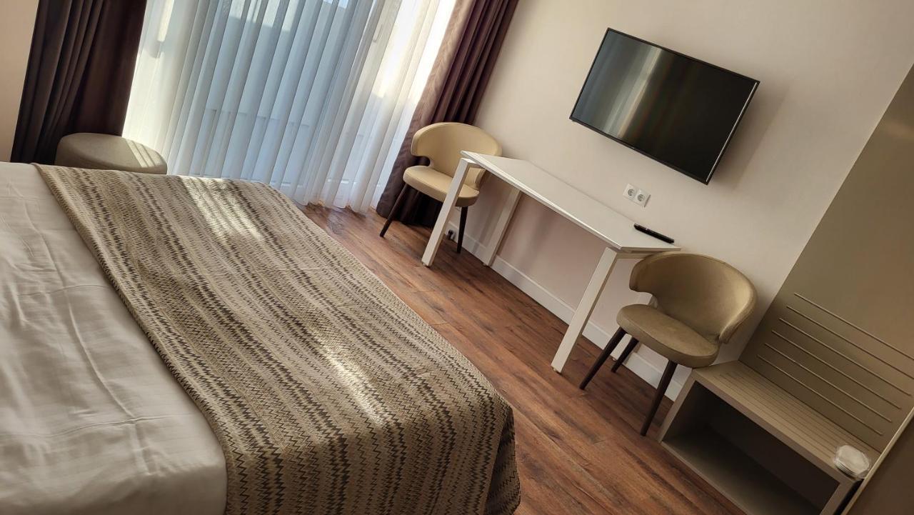 Black Sea Apartments Alliance Palace バトゥーミ エクステリア 写真