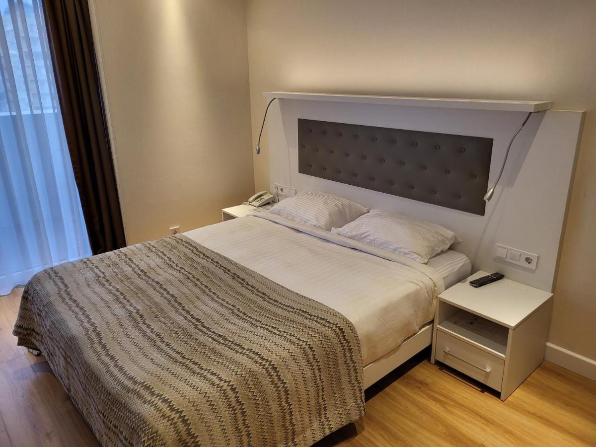 Black Sea Apartments Alliance Palace バトゥーミ エクステリア 写真