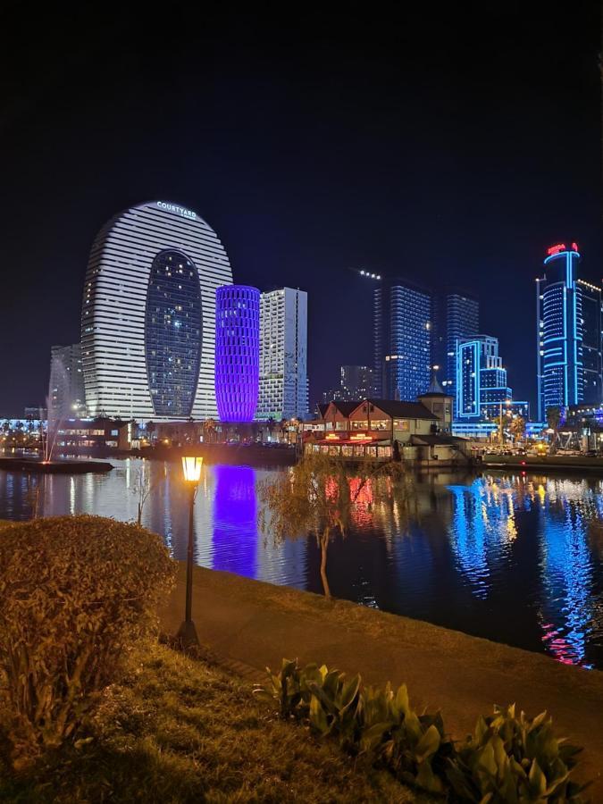 Black Sea Apartments Alliance Palace バトゥーミ エクステリア 写真