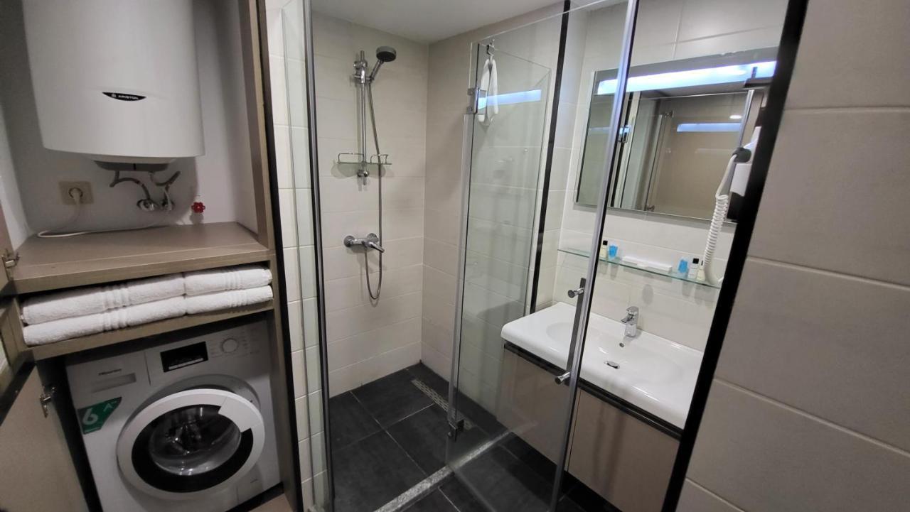Black Sea Apartments Alliance Palace バトゥーミ エクステリア 写真