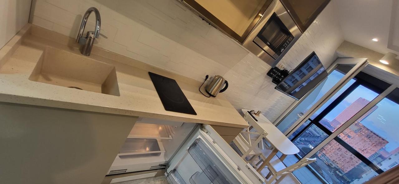 Black Sea Apartments Alliance Palace バトゥーミ エクステリア 写真